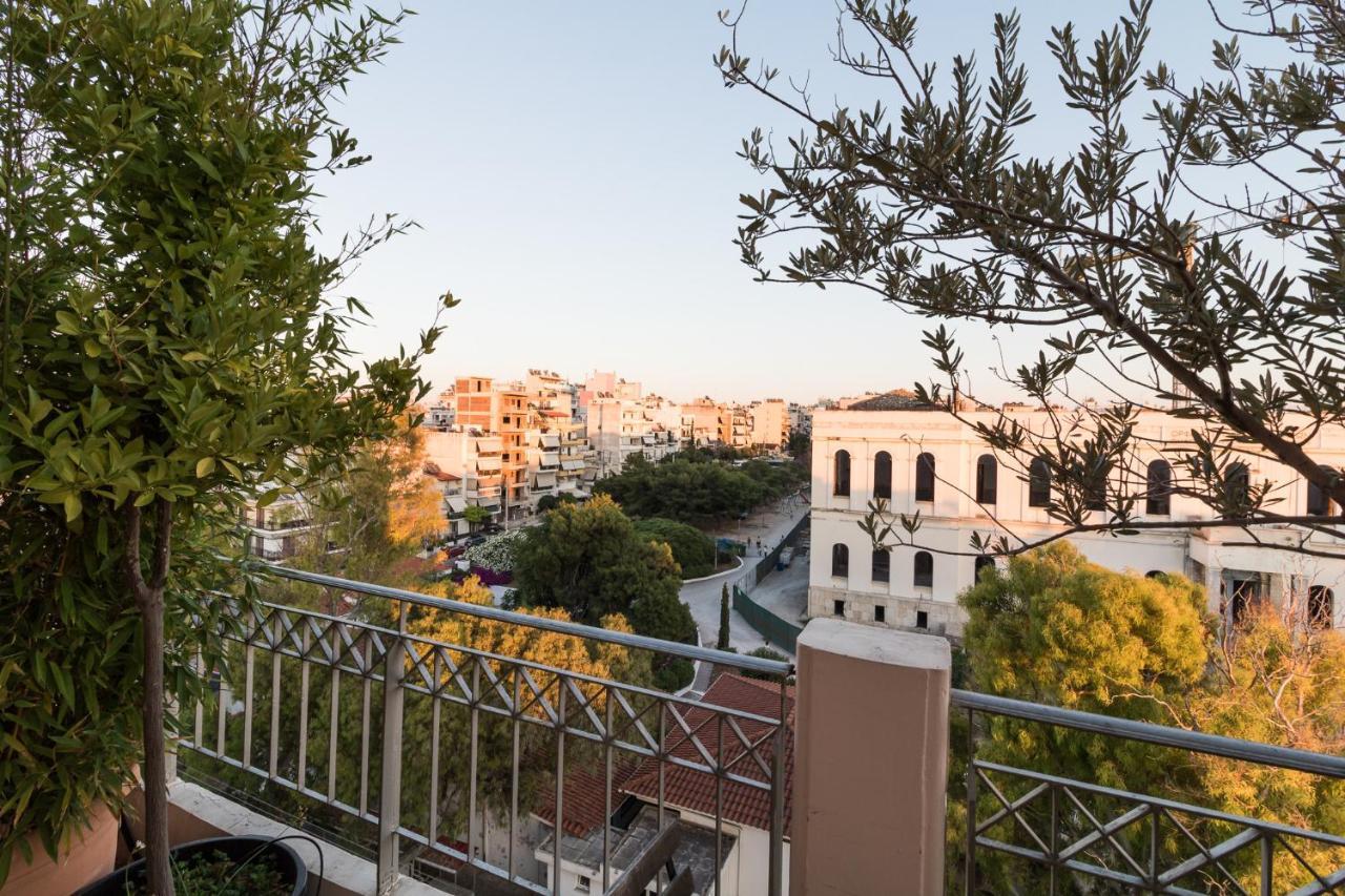 A Luxury Maisonette With Sea View Пирей Экстерьер фото
