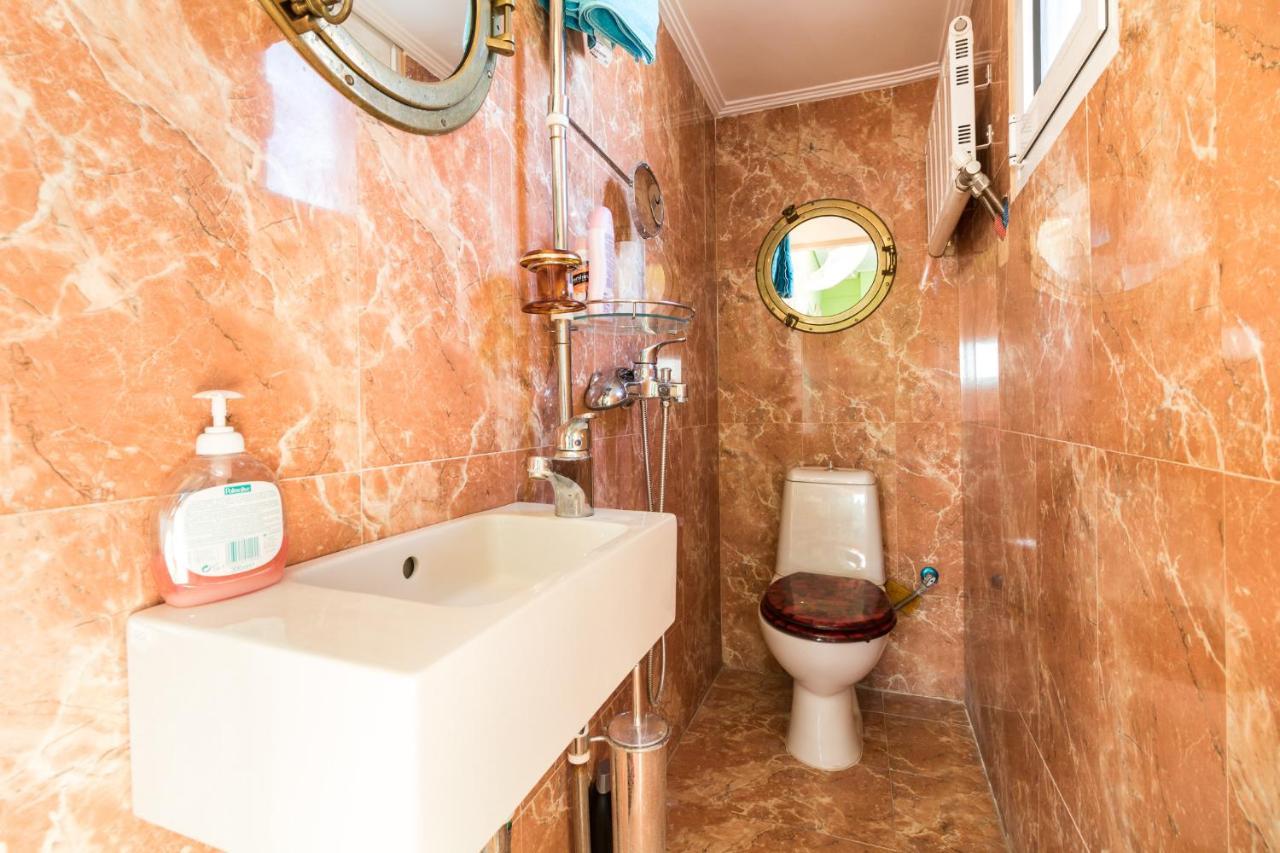 A Luxury Maisonette With Sea View Пирей Экстерьер фото